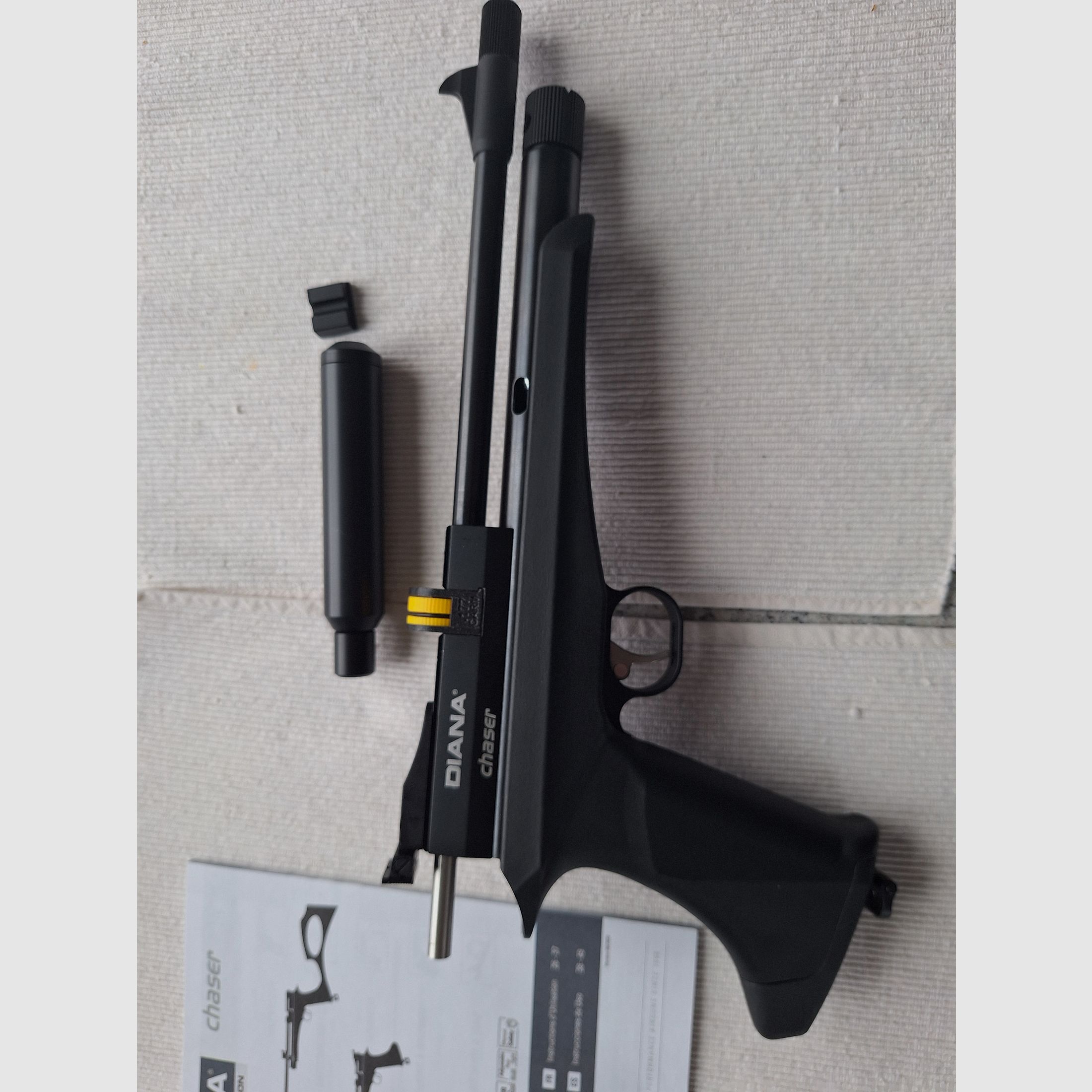 Pistolet Co2 Diana Chaser 4,5 mm Diabolo avec silencieux et chargeur de 8 coups