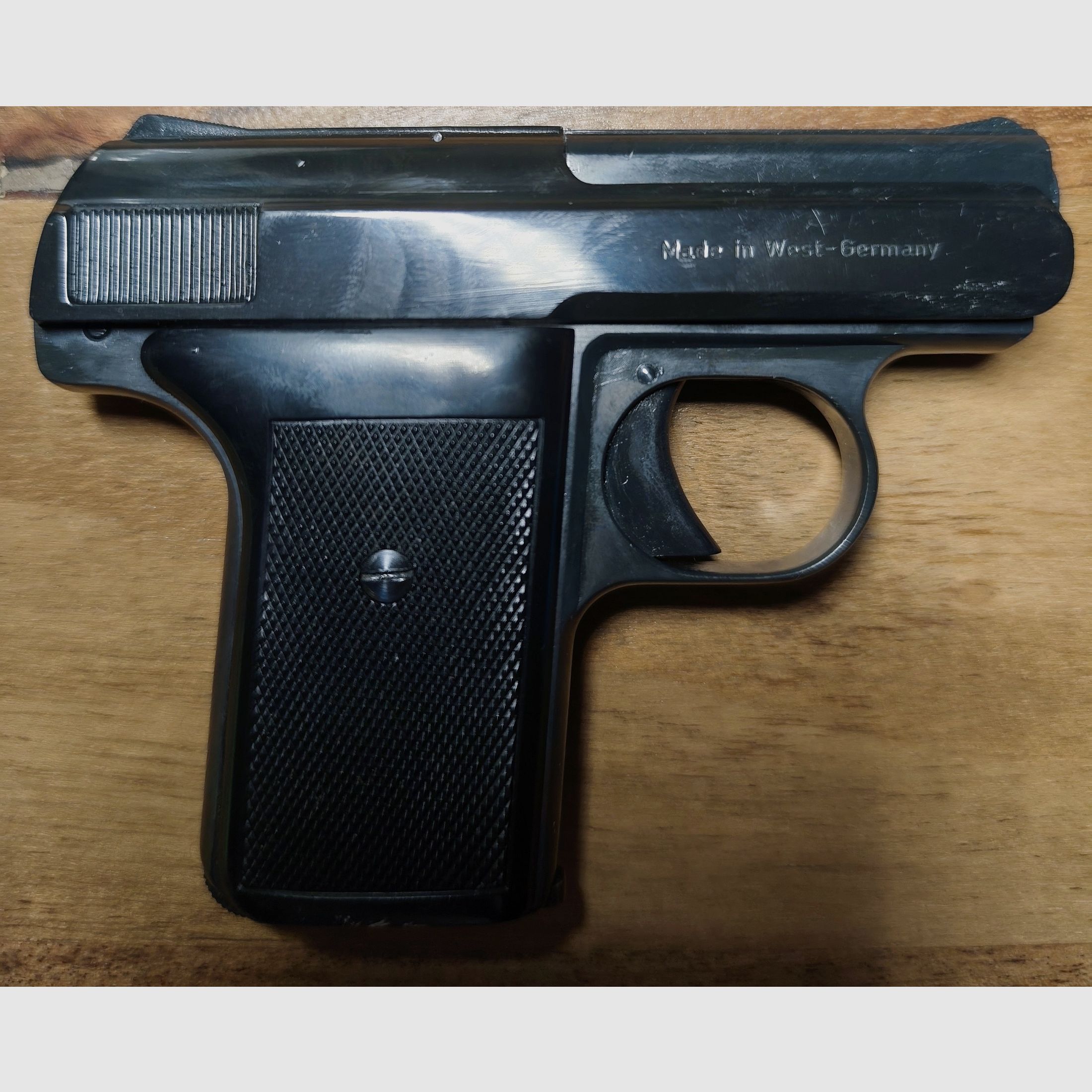 Reck P 6 S caliber 8mm old PTB 78 collector's pistol +10 shots CS gas from Umarex