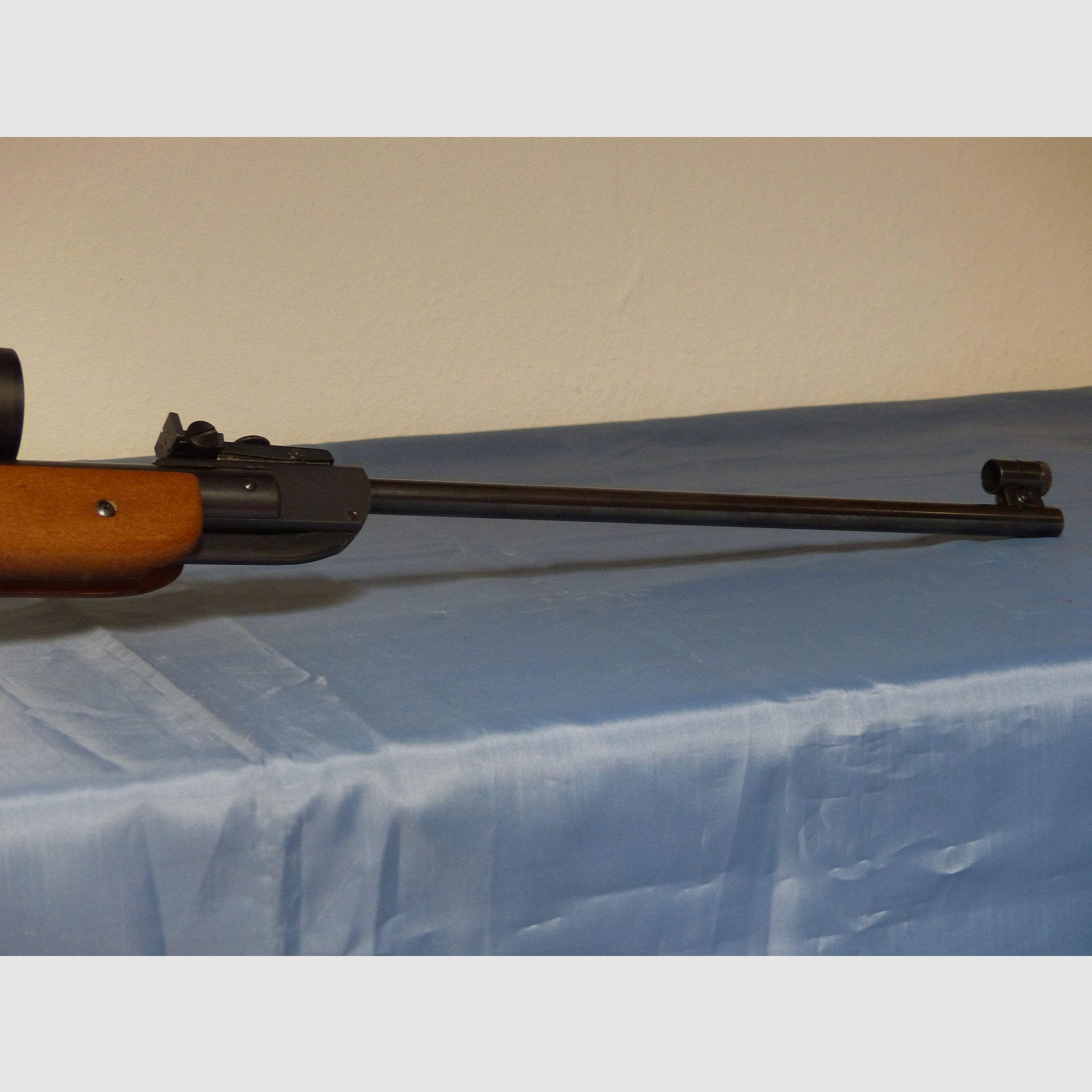 Carabina de aire comprimido Diana modelo 35 con mira telescópica Cal. 4,5 mm en estado como nuevo