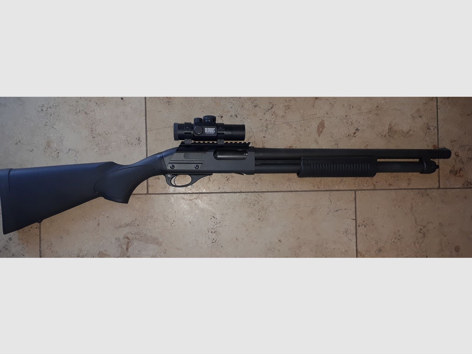 Remington Model 870 taktisch mit Burris ZF.