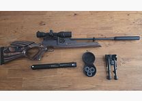 Carabina ad aria compressa della ditta Weihrauch HW 100 SD calibro 5,5 con scope e molti accessori