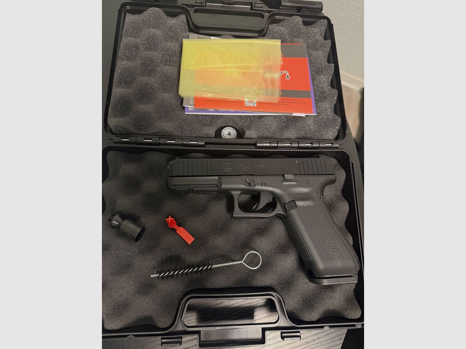 Umarex Glock 17 Gen. 5 – 9 mm P.A.K. – sehr guter Zustand – Festpreis, Bild 1 von 3
