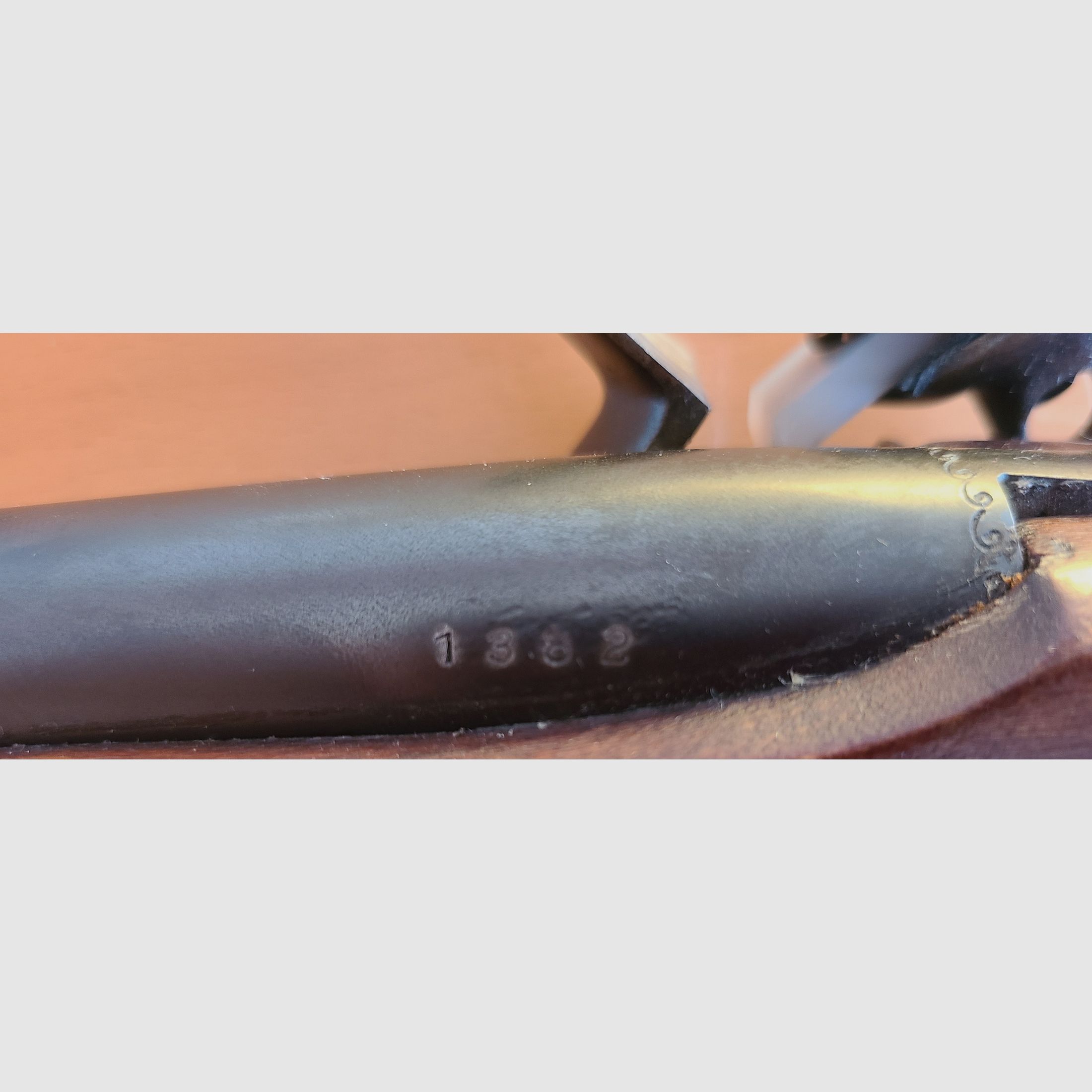 PISTOLA A CARICATORE ANTERIORE / cal. SCONOSCIUTO / POLVERE NERA / US / IMPUGNATURA IN LEGNO / 1382 / DIFETTOSA