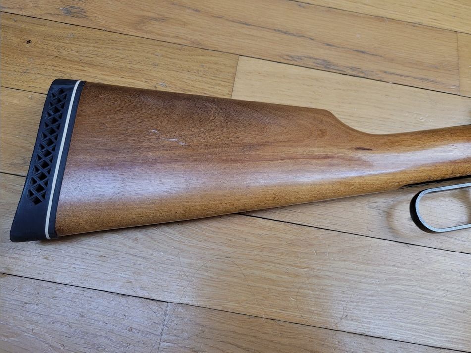 Très belle Winchester modèle 1894 – Calibre 30-30 – Made in USA en 1967 – Capacité 8+1 – Beau noyer blond – État mécanique et esthétique excellent – Plaque de couche Pachmayr – TBE++, image 22 sur 27