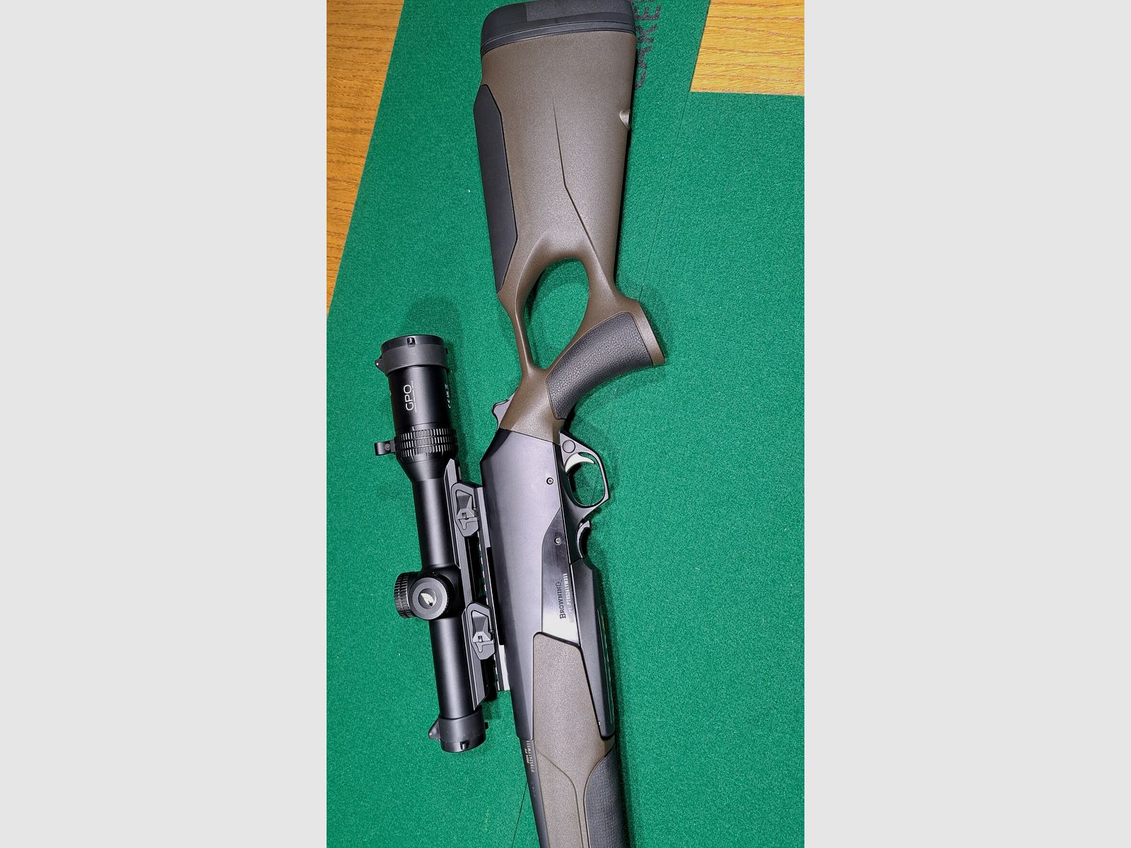 Fusil semi-automatique Browning BAR 4X Hunter Crosse Composite Marron/Noir Cal. .308Win avec accessoires
