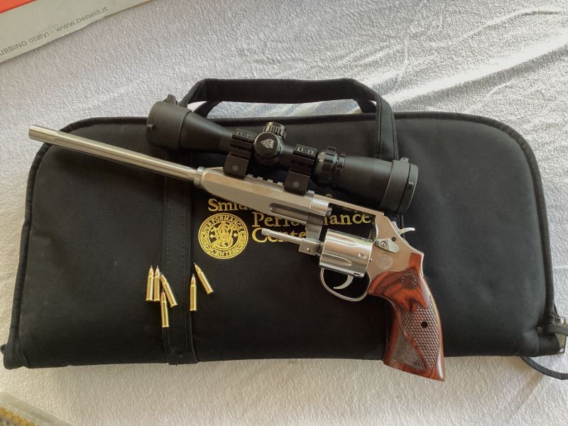 S&W 647-1 The Varminter . 17 HMR