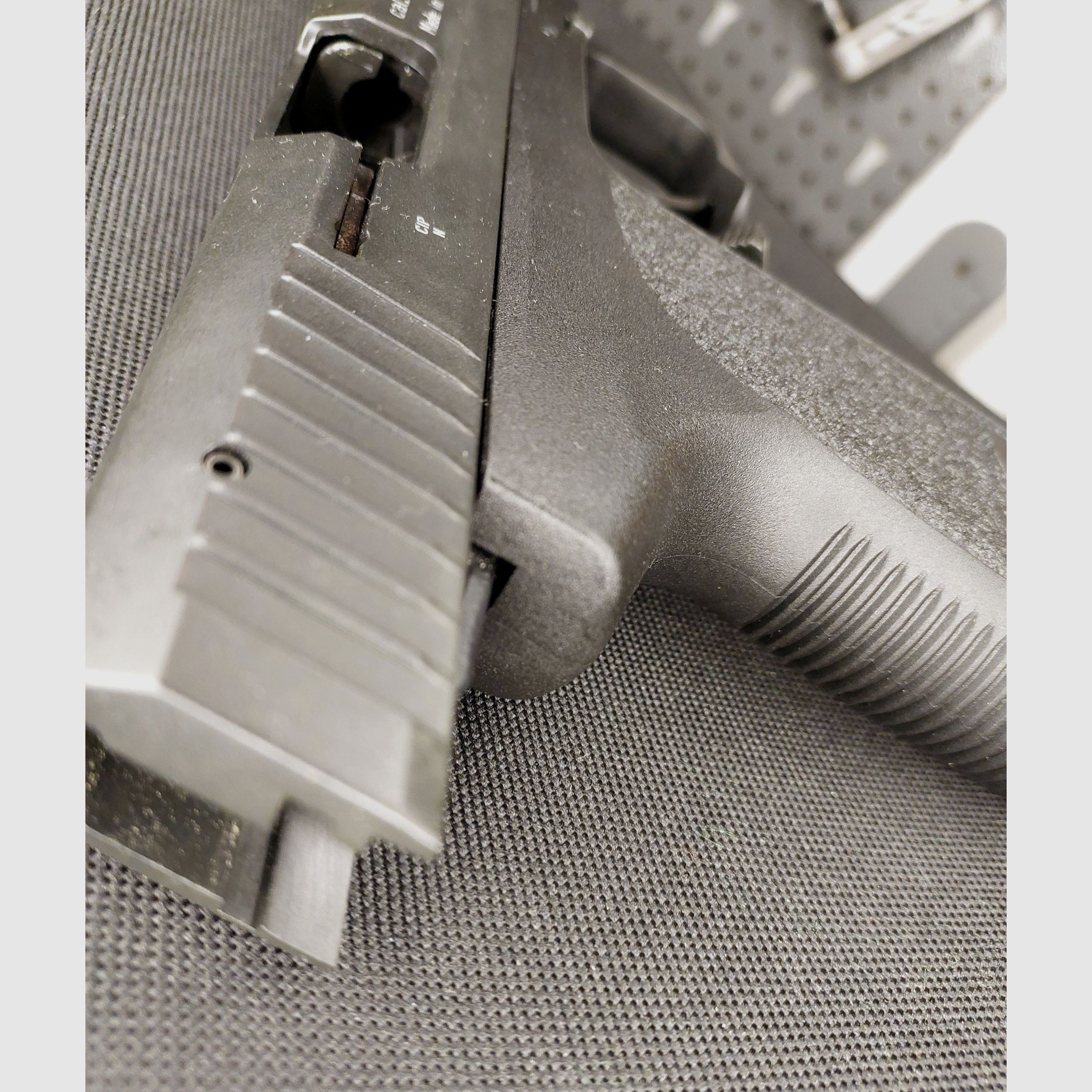 Röhm RG96 / RG 96 pistola de fogueo 9 mm P.A.K. PTB 699 niquelada
