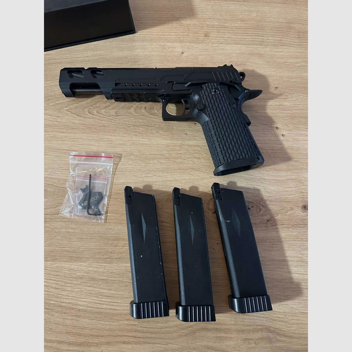 Novritsch SSP5 6" mit 3 Magazinen