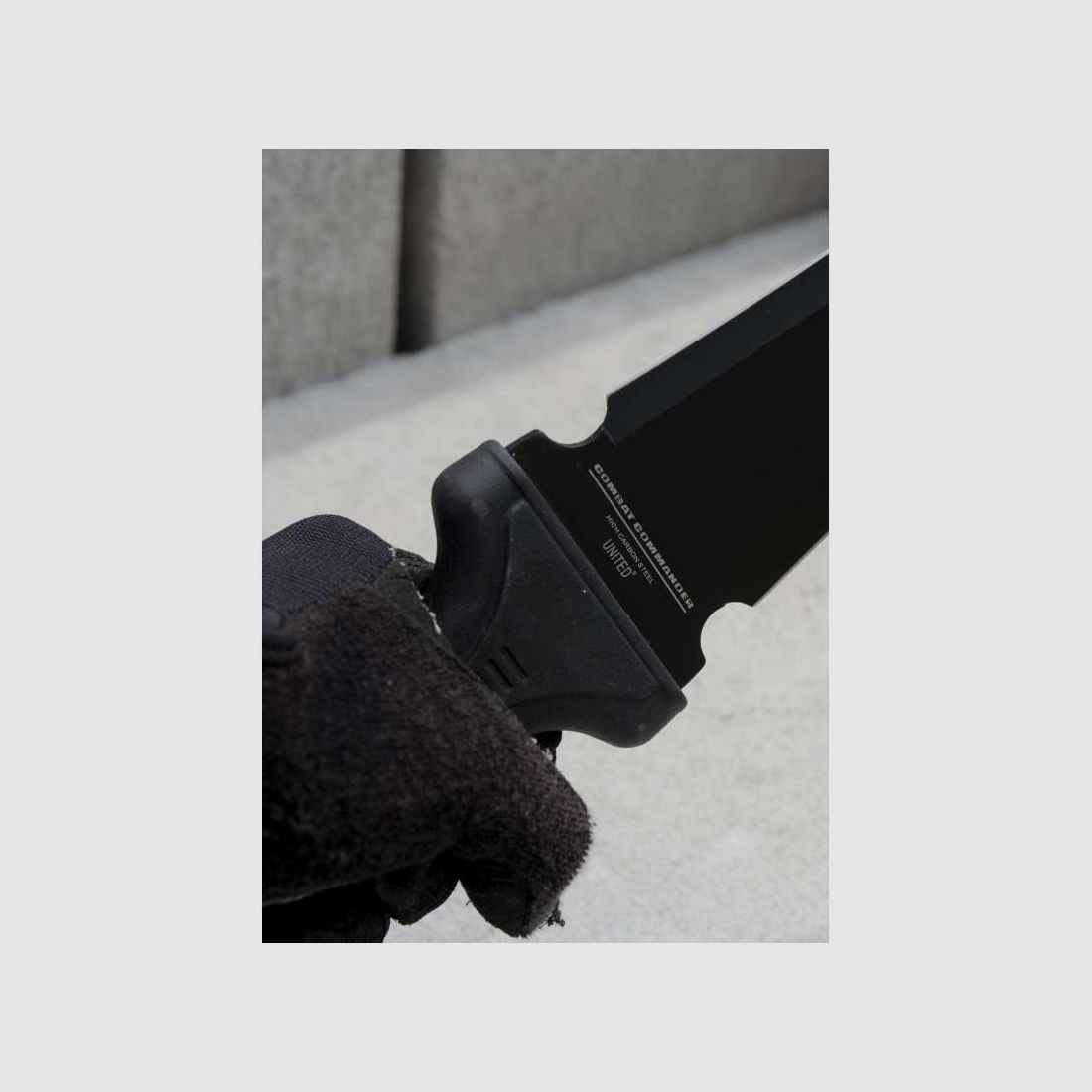 Spada Gladio Combat Commander di United Cutlery con fodero