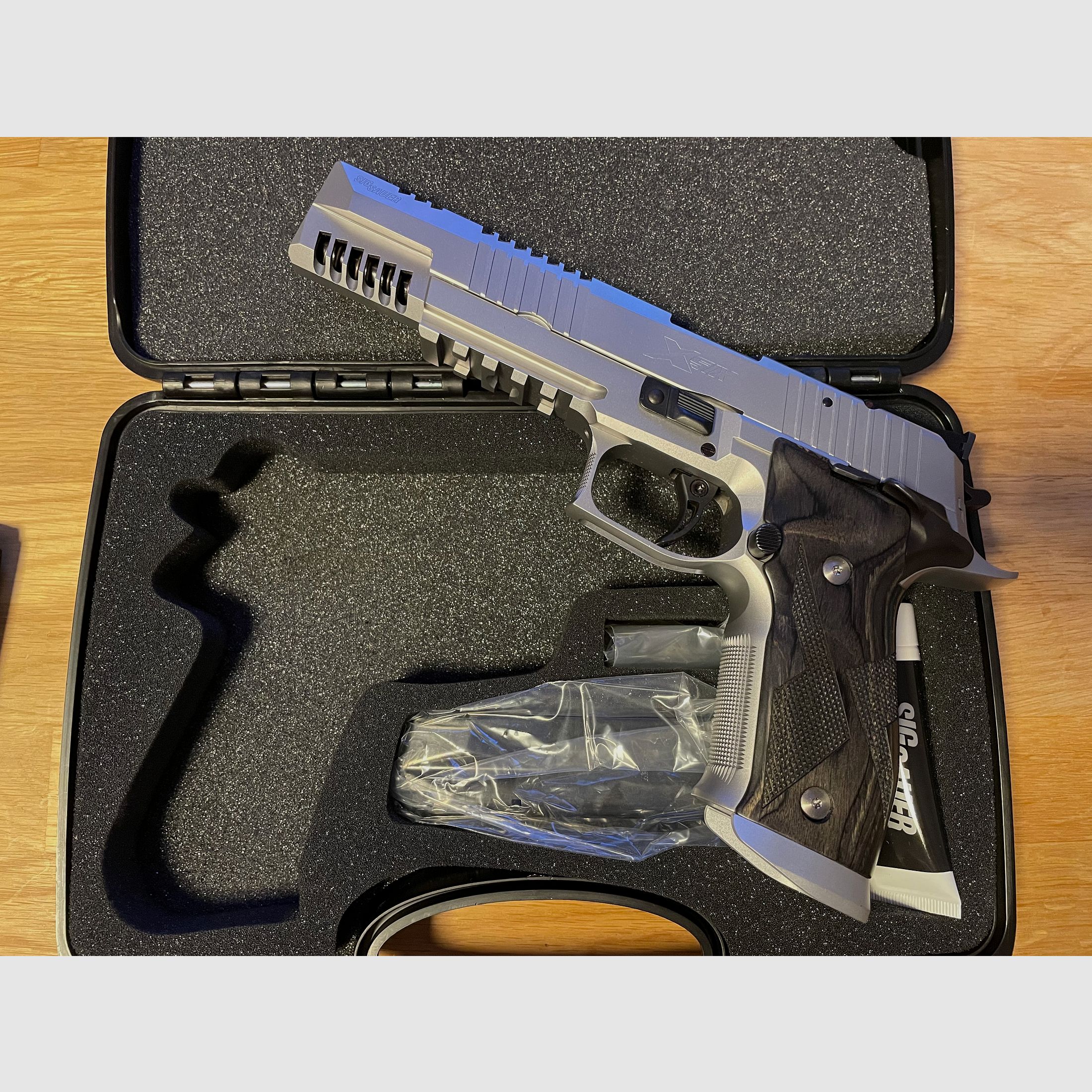 SIG SAUER P226 X-SIX SKELETON 9MM LUGER