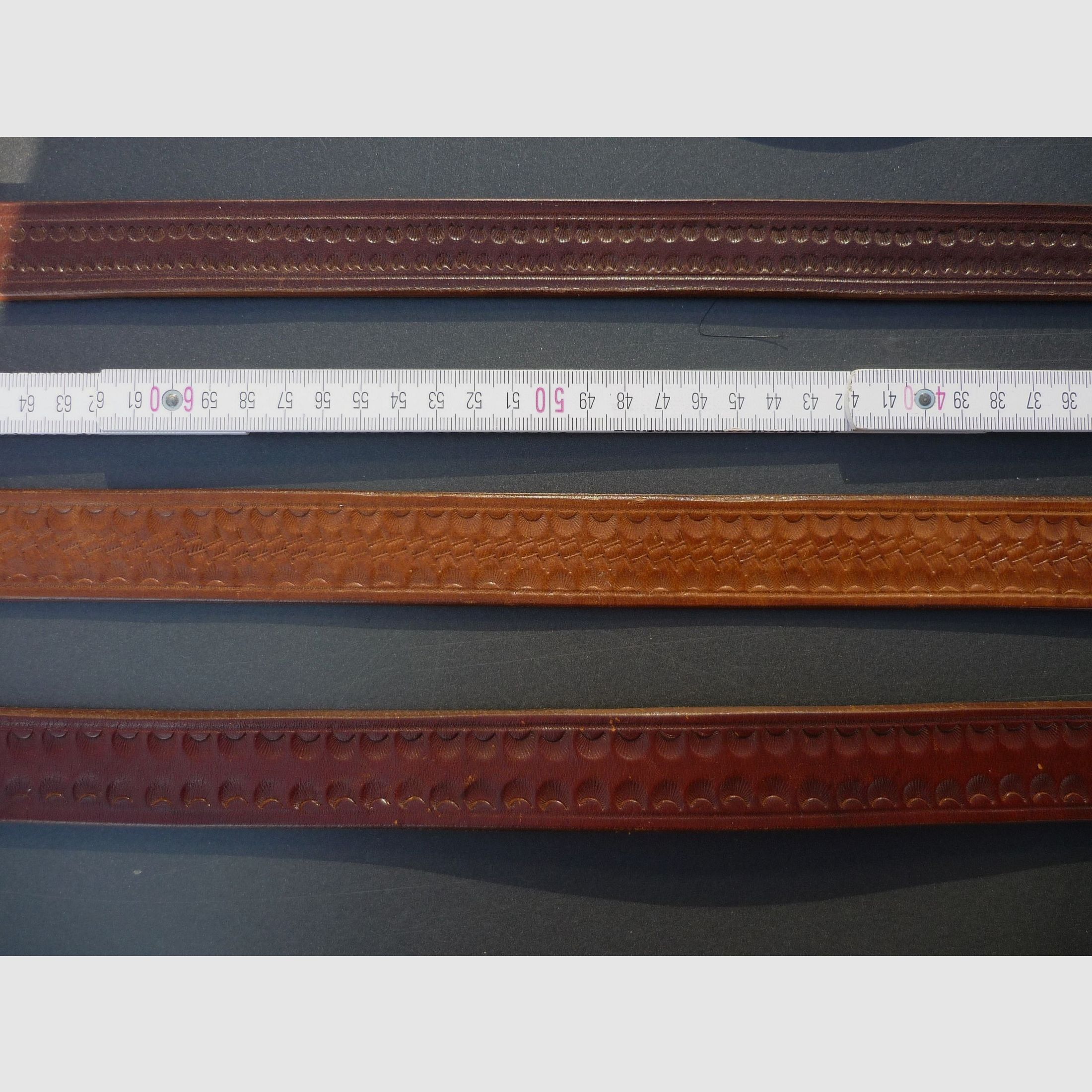 HKDesign Funda Art. Nr.010 diversos cinturones - precios en las fotos, el precio ingresado es solo un marcador de posición