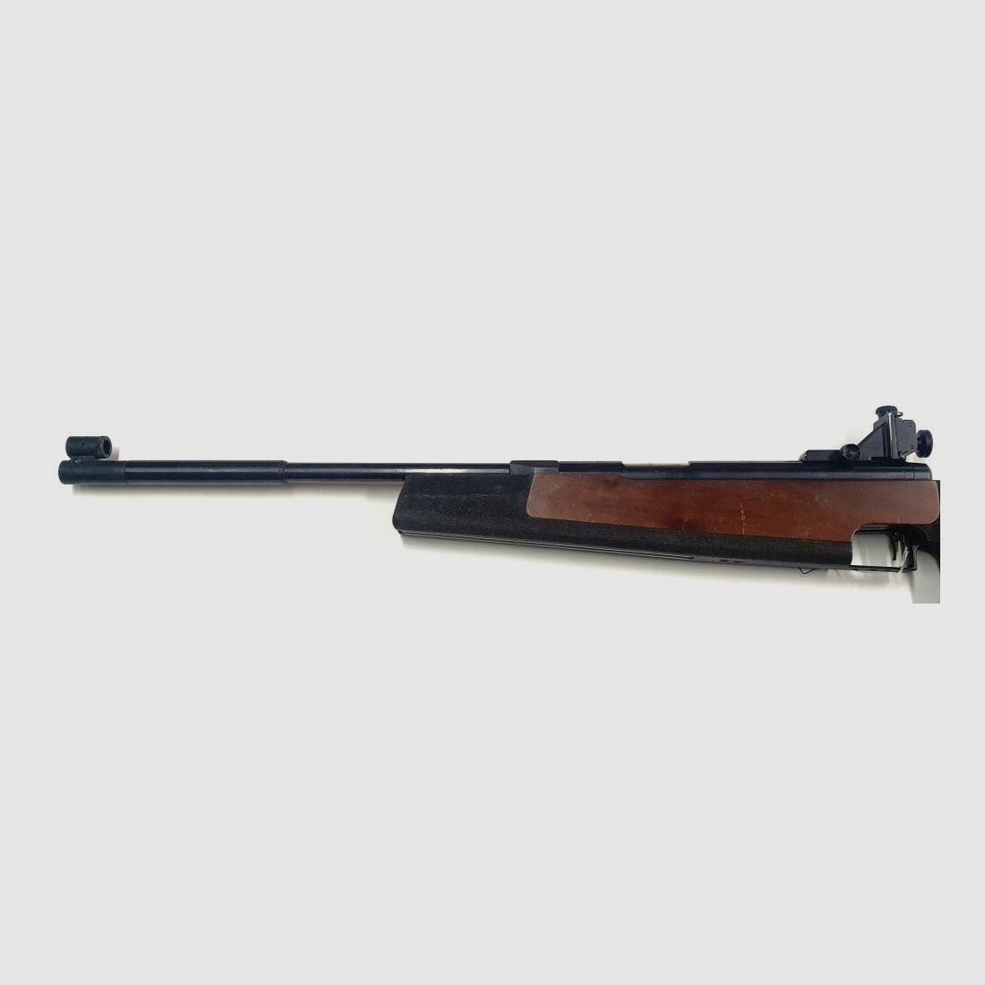 Feinwerkbau Luftgewehr Mod. 300, Kaliber 4,5 für rechts Schützen ; F im Fünfeck