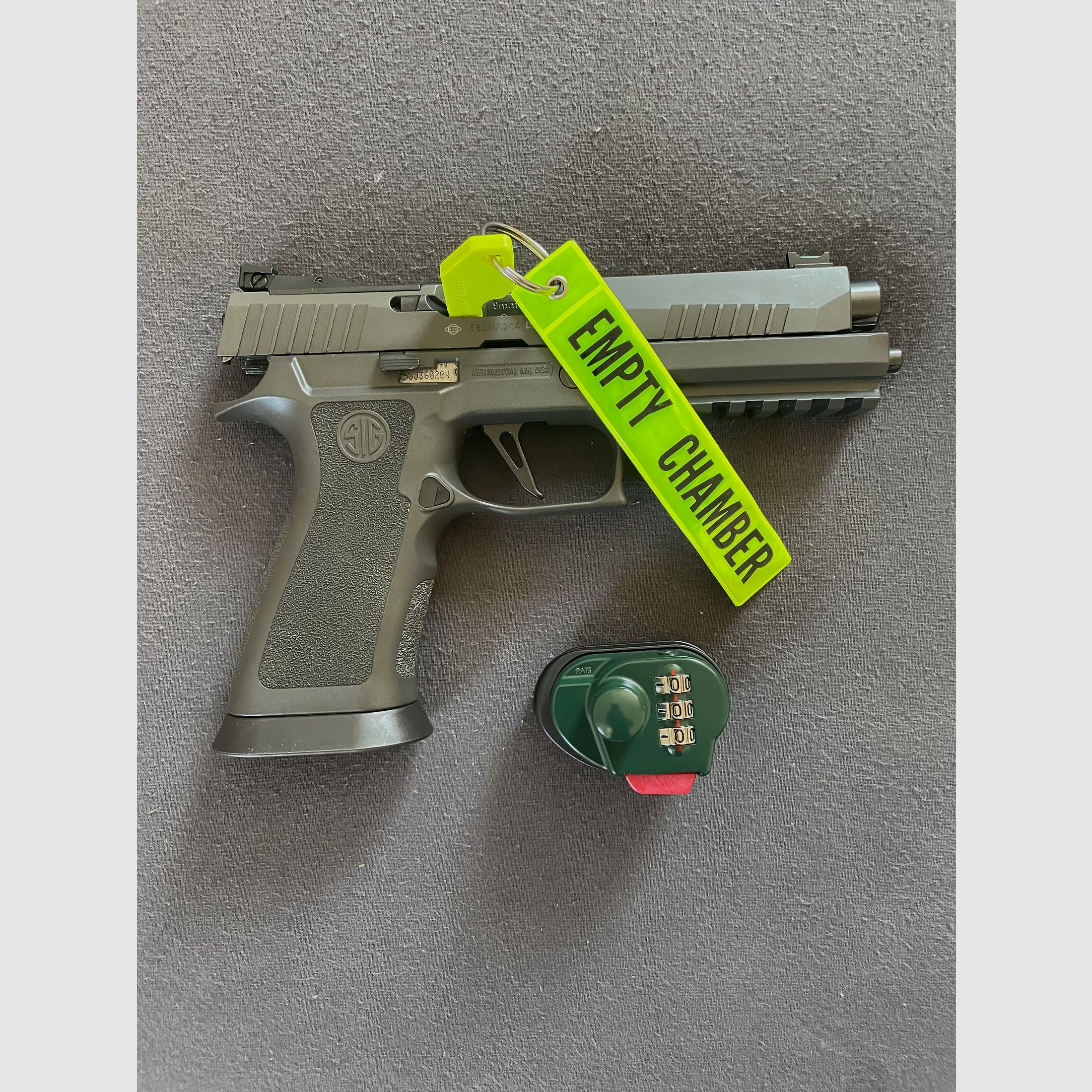 SIG P320 X 5 Legion OR, incl. 3 orig. magazines, lock, case et safety flag, image 1 sur 5