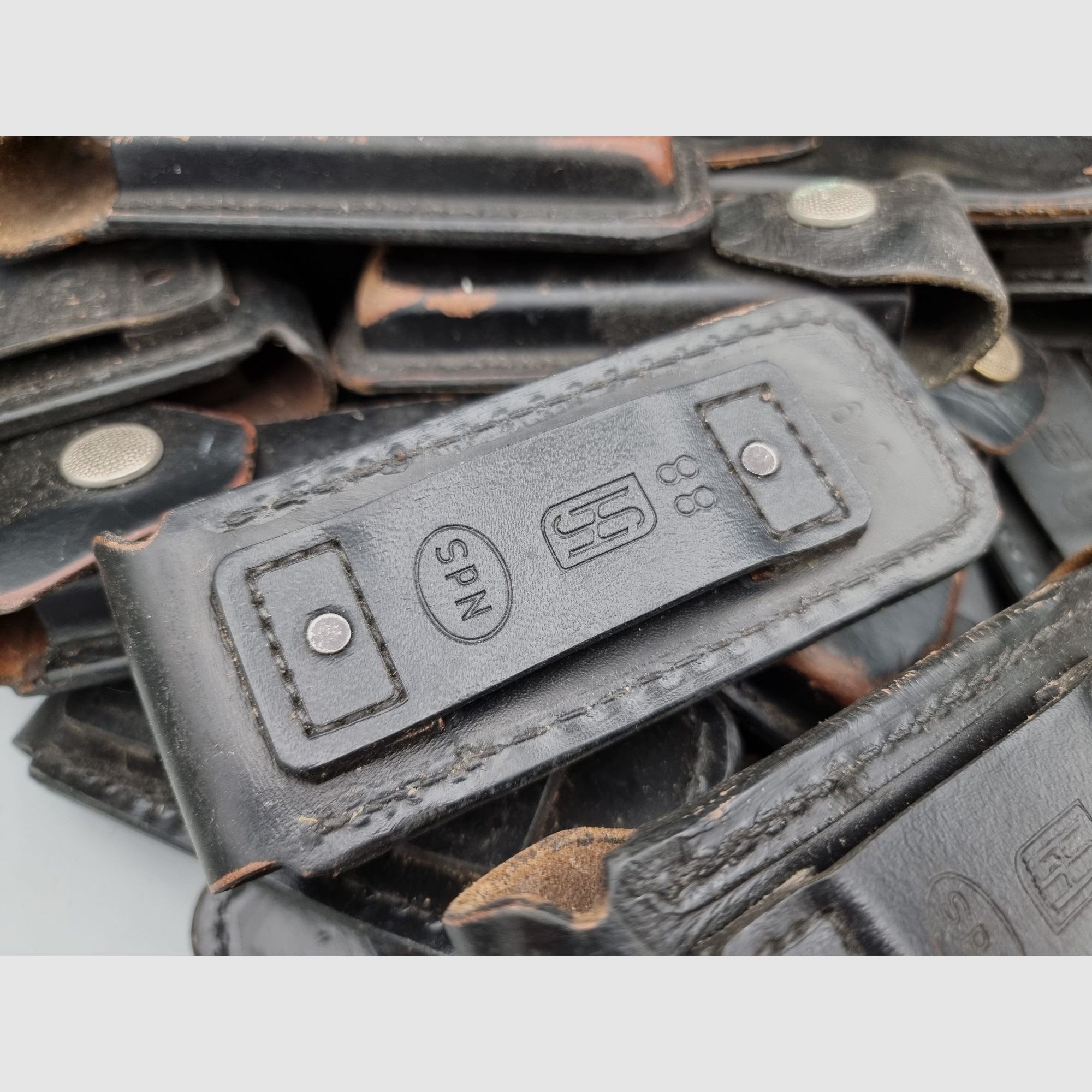 59 ładownice skórzane - Sig Sauer P6 / P225 - zasób służb - odsprzedawca