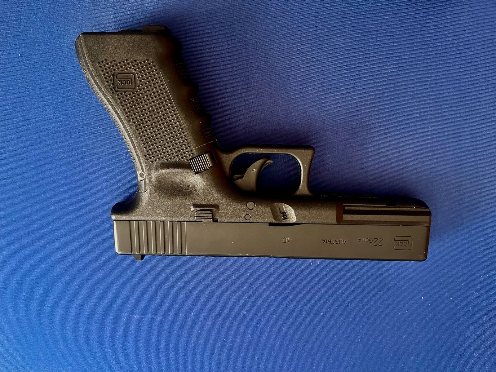 Glock 22 gen4 CO2, zdjęcie 5 z 9