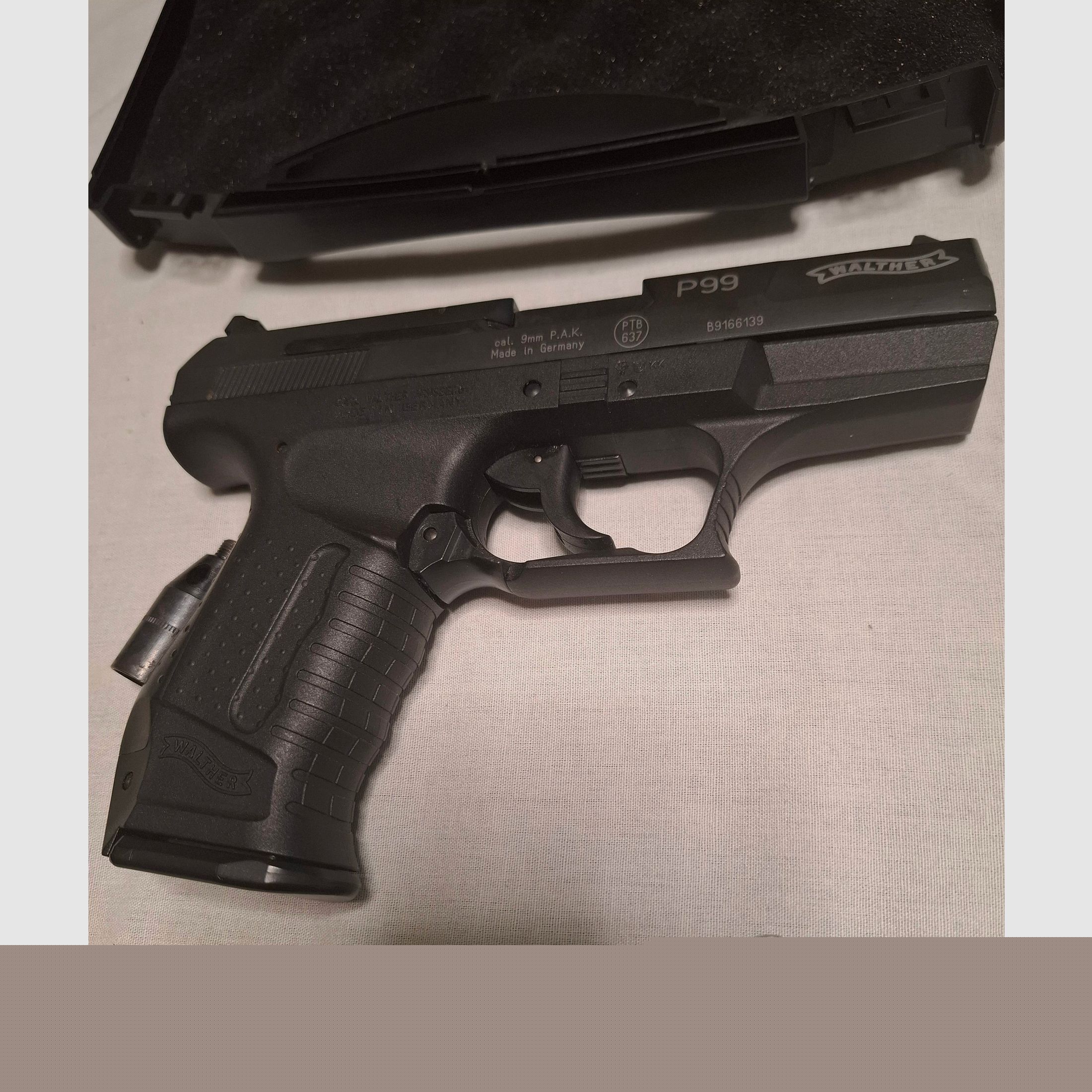 Walther P99  PTB 637 9mm P.A.K. 