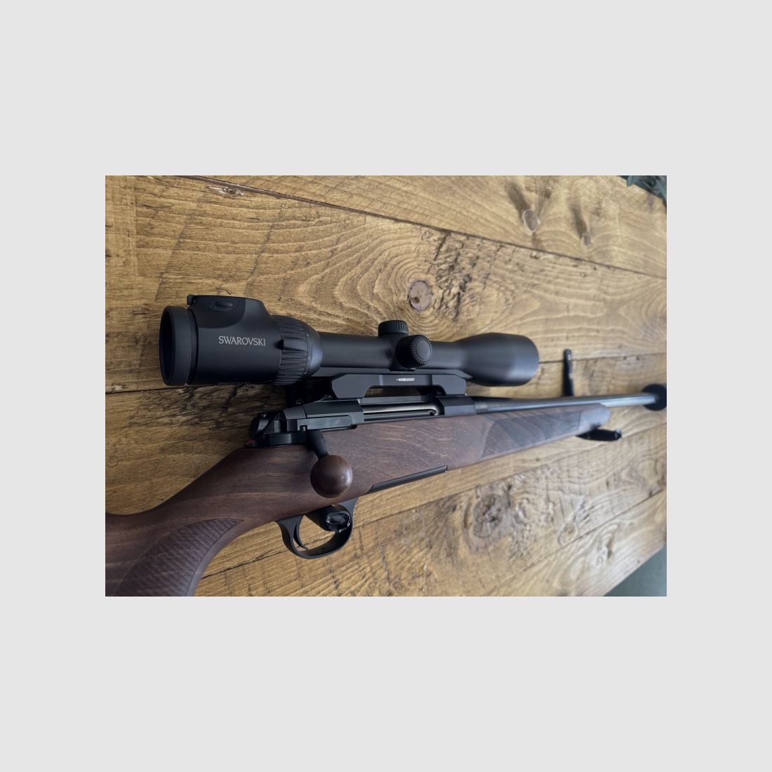 Steel Action HS .270win Holzklasse 4 inkl. Swarovski z6i 2-12x50 und Schalldämpfer
