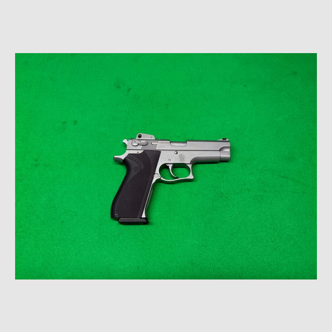Smith & Wesson 3906
