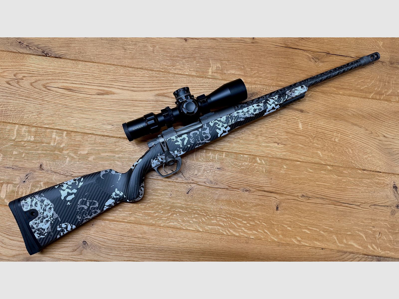 Gunwerks ClymR / 6 Creedmoor / LL 18" / con sistema in titanio / Kahles K318i 3,5-18x50