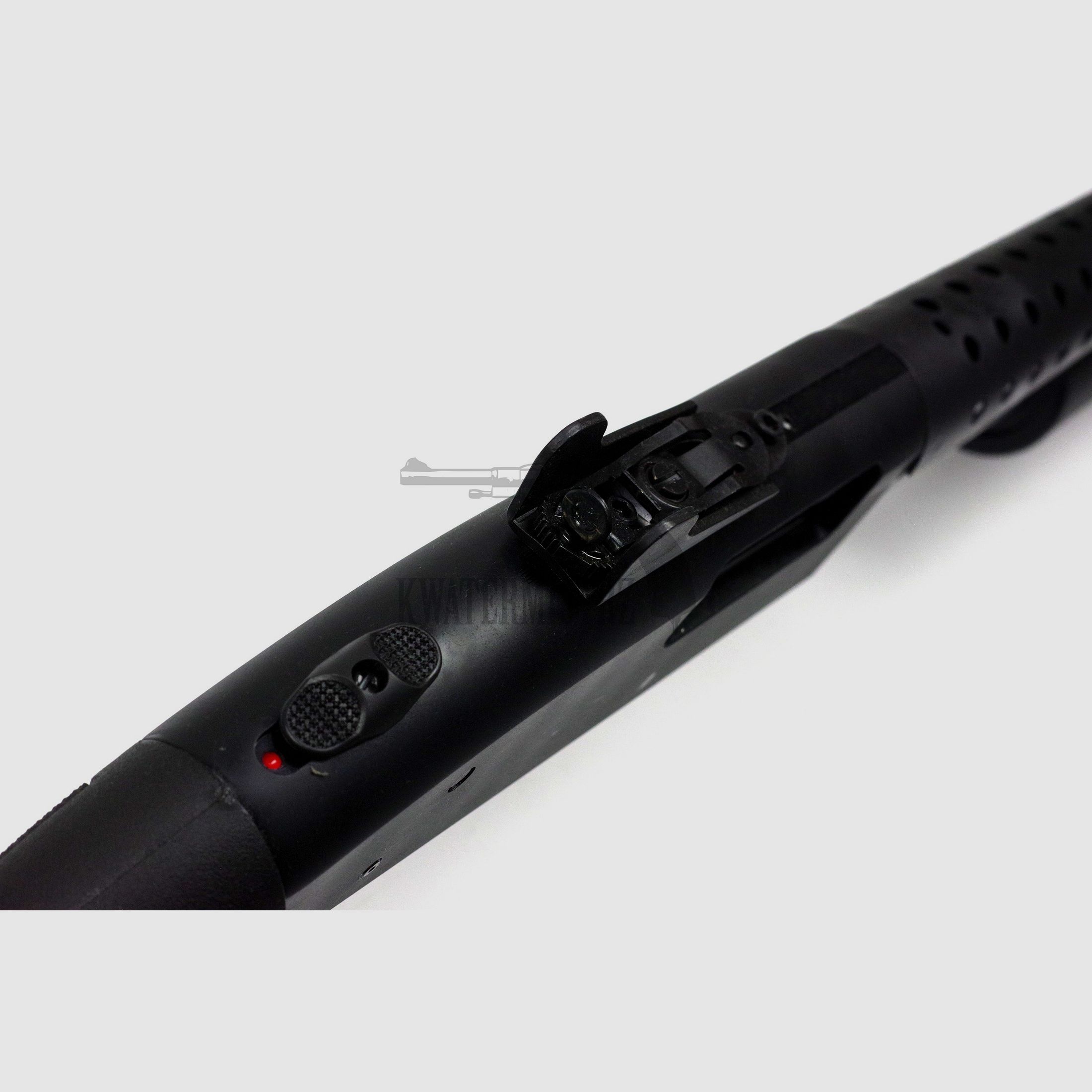 Strzelba Mossberg 590, zdjęcie 5 z 10