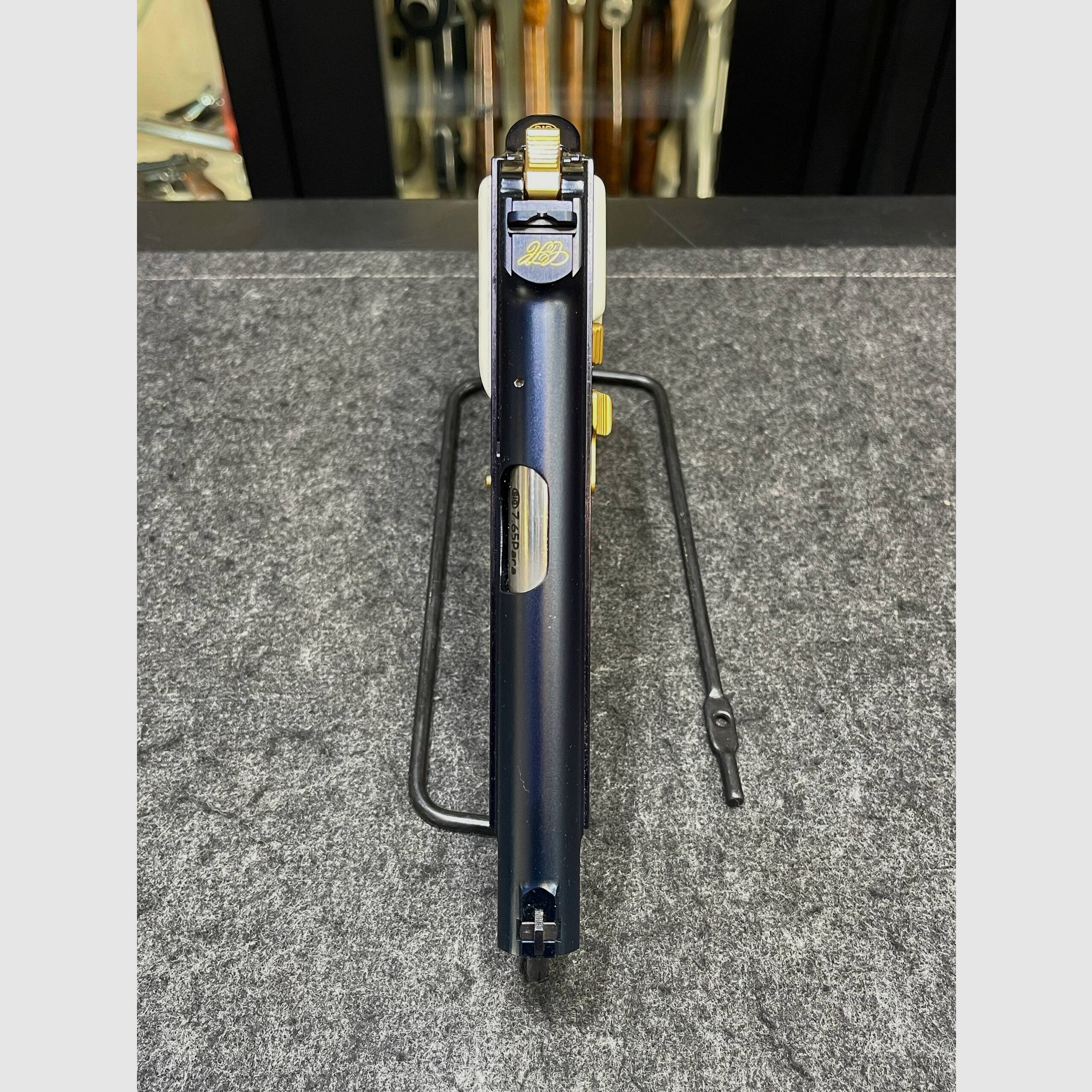 SIG P210 Herdenkingsmodel 700 Jaar Zwitserse Confederatie, afbeelding 4 van 12