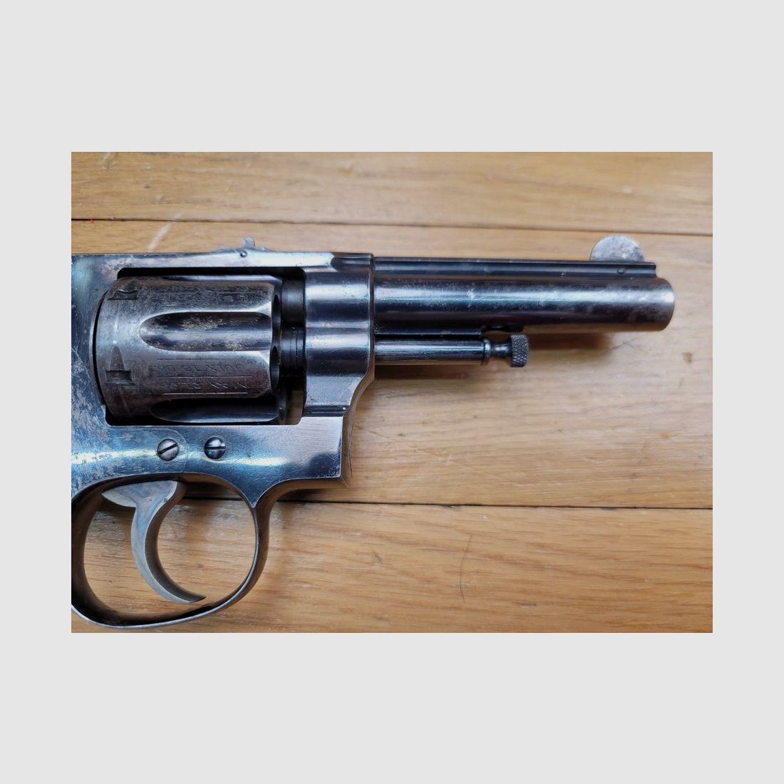 Rarissime und primärer Revolver Smith&Wesson Hand Ejector 1. Modell 1896 – Kal. 32SW Long – Der erste der legendären Reihe Smith mit klappbarem Trommel – Nur 19.712 Exemplare – TBE + und Kategorie D, Bild 5 von 17