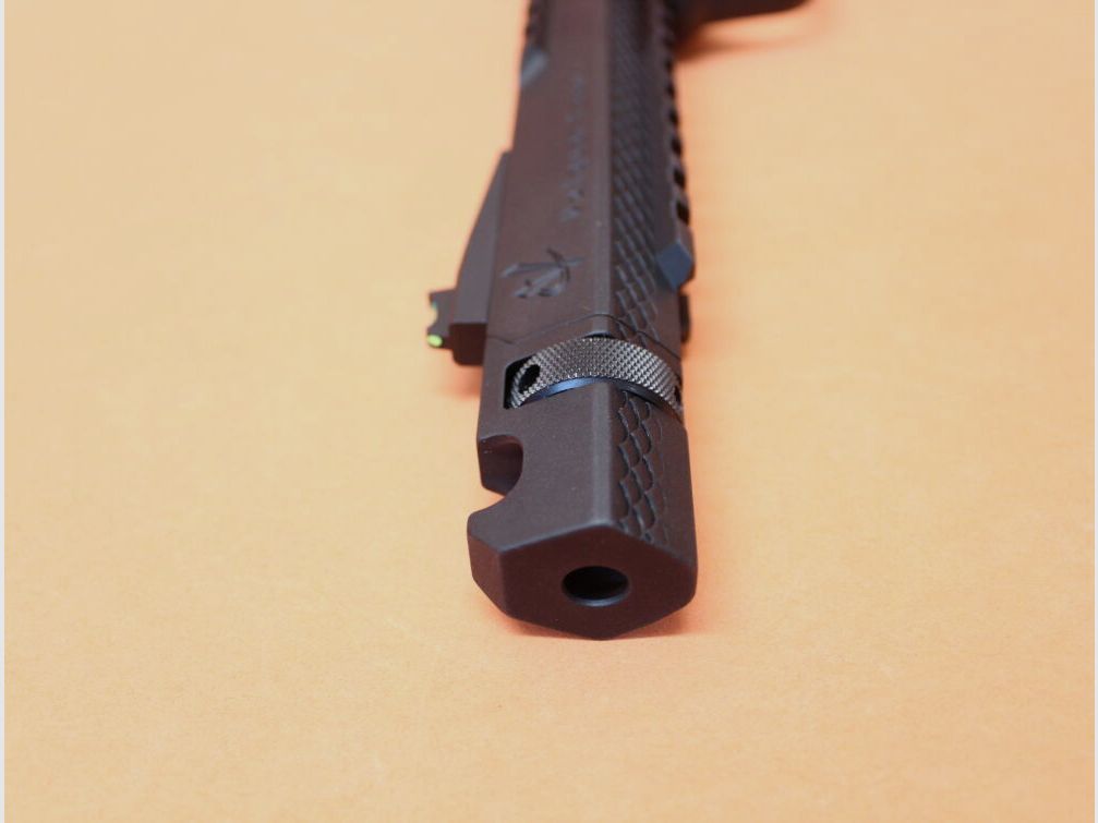 Volquartsen Ha.Pistolet .22lr Volquartsen Mk IV Frame 22/45 Black Mamba 6" lufa/ kompensator/ gwint 1/2-28