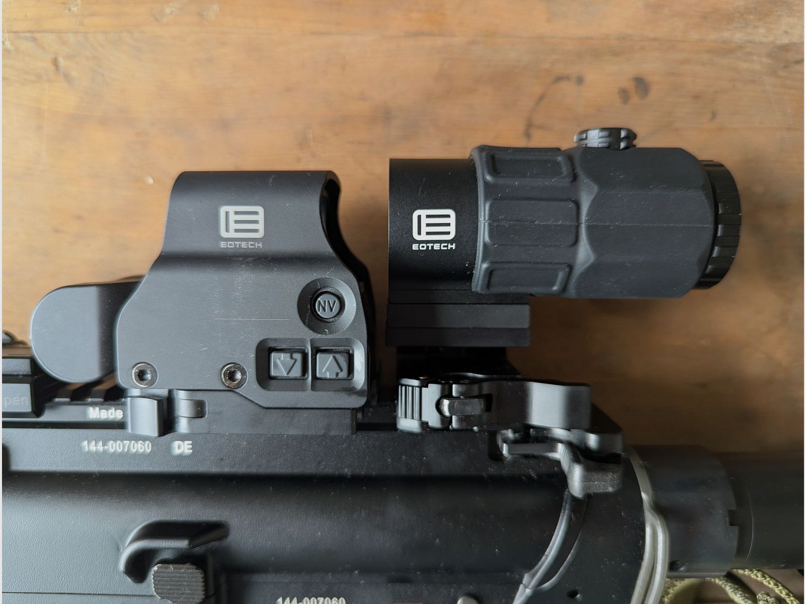 Eotech EXPS 3-0 Point rouge et G45 Magnifier
