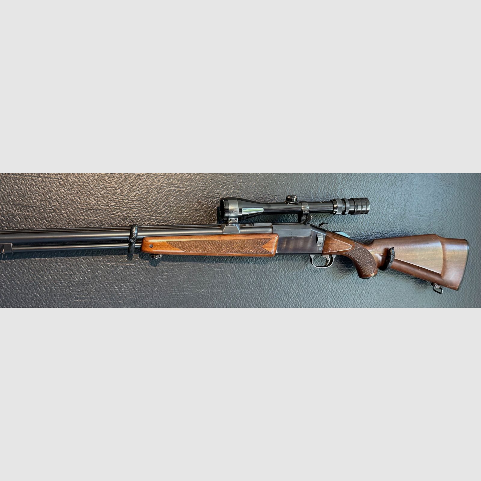 Tikka Bockbüchsflinte Kal. 12/70 & .222 Rem. mit 3–9x40 Zielfernrohr und Mündungsbremse