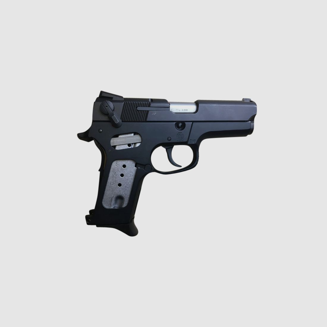 Pistole S&W Mod 6904 als Ersatzteilspender