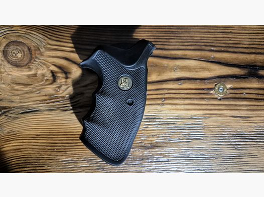 Revolver Smith Wesson mod  686 Griff Griffschalen