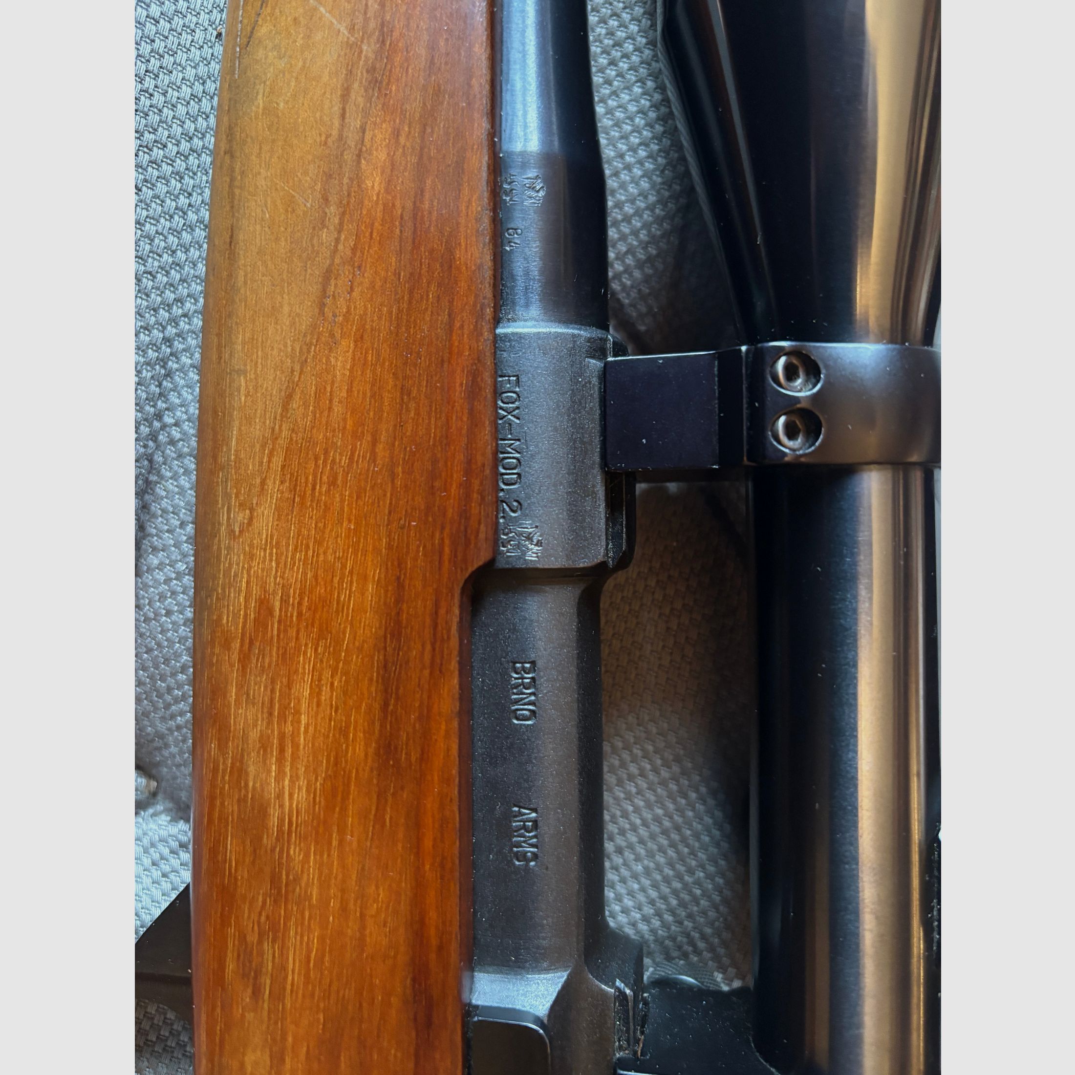 CZ Fox .222 Rem. met Kahles Helia S 6x42