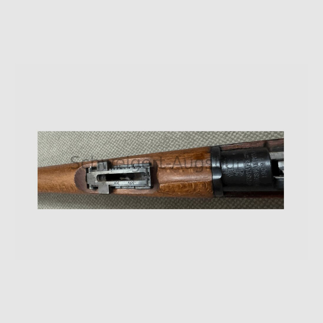 Fusil de salut Carl Gustafs avec estampille BKA Salut