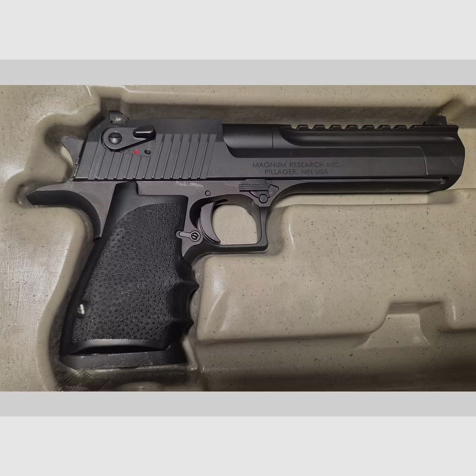Magnum Research DESERT EAGLE .44 Magnum, 6" brüniert