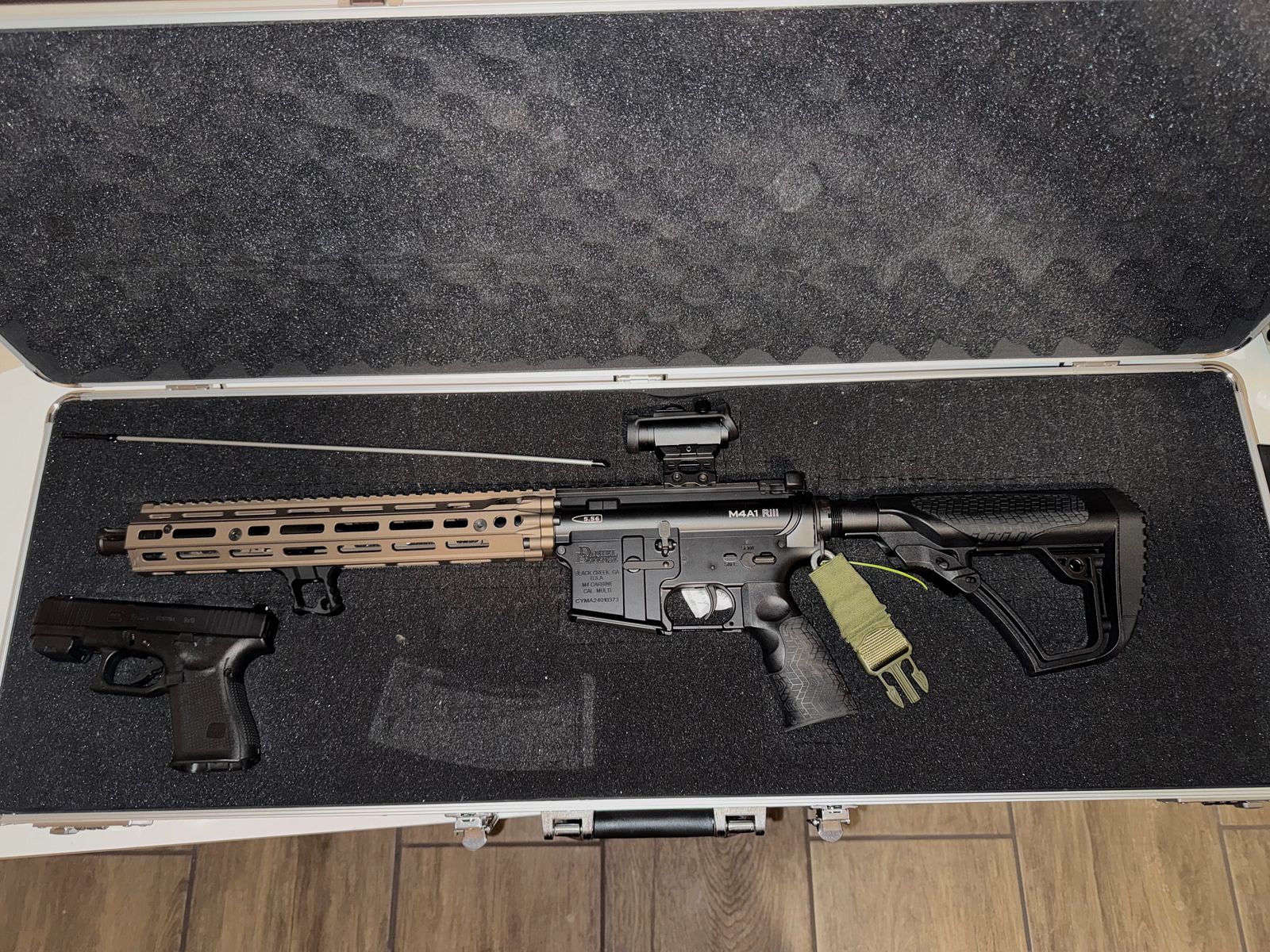 Airsoft complete set: Begadi M4 NOVA + new Glock 19 + gear – like new Price: €989.99 VB