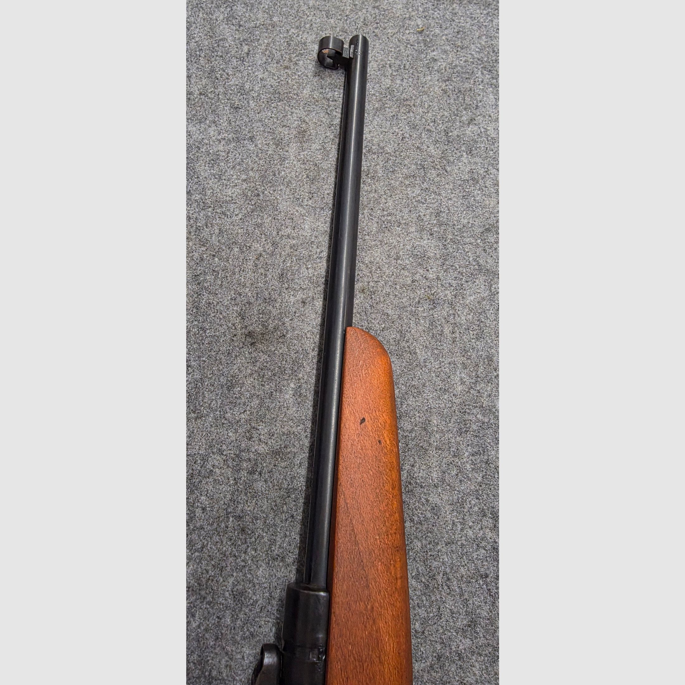 Special version with only 2 screw fastening and short length Haenel 310 with standard trigger repeater Kirmes 4.4 mm air rifle