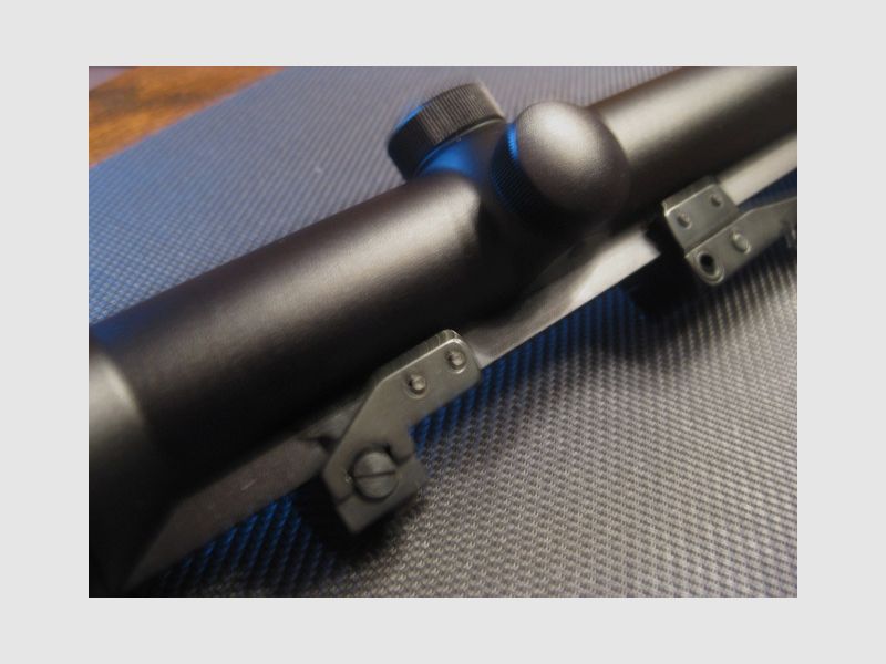 FAST NEUWERTIGES Swarovski Habicht 2,5-10x56 Schiene und EAW(?)-Schwenkmontage sowie Absehen-4 ! KEIN ZEISS-Blaser-Sauer-Mauser-Kahles Z4-Z6-Z8