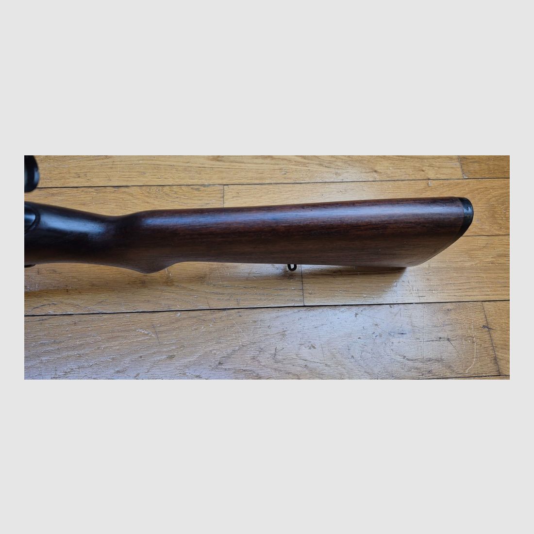Very nice Winchester Model 77 – Semi-automatic rifle in cal. 22LR – The companion of the young American post-war – Ideal weapon for vermin hunting and personal enemy of every can! – 8 rounds – Very nice craftsmanship by Winchester New Haven from 1962 – Condition more than very good – TBE++, image 22 of 41