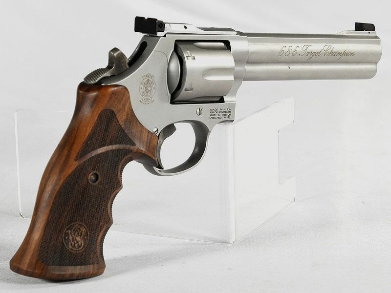 Smith & Wesson 686 Target Champion