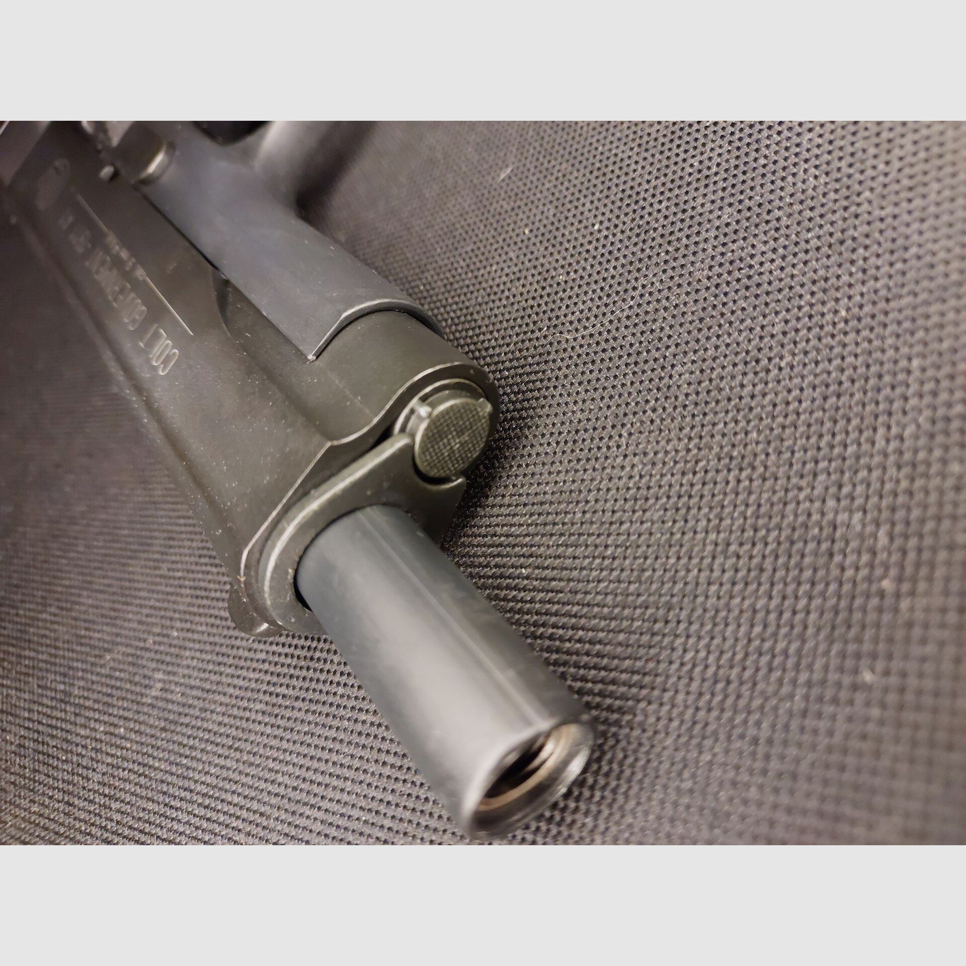 Colt Government 1911 A1 Schreckschuss Pistole 9mm P.A.K. (PTB 774) neuwertig!