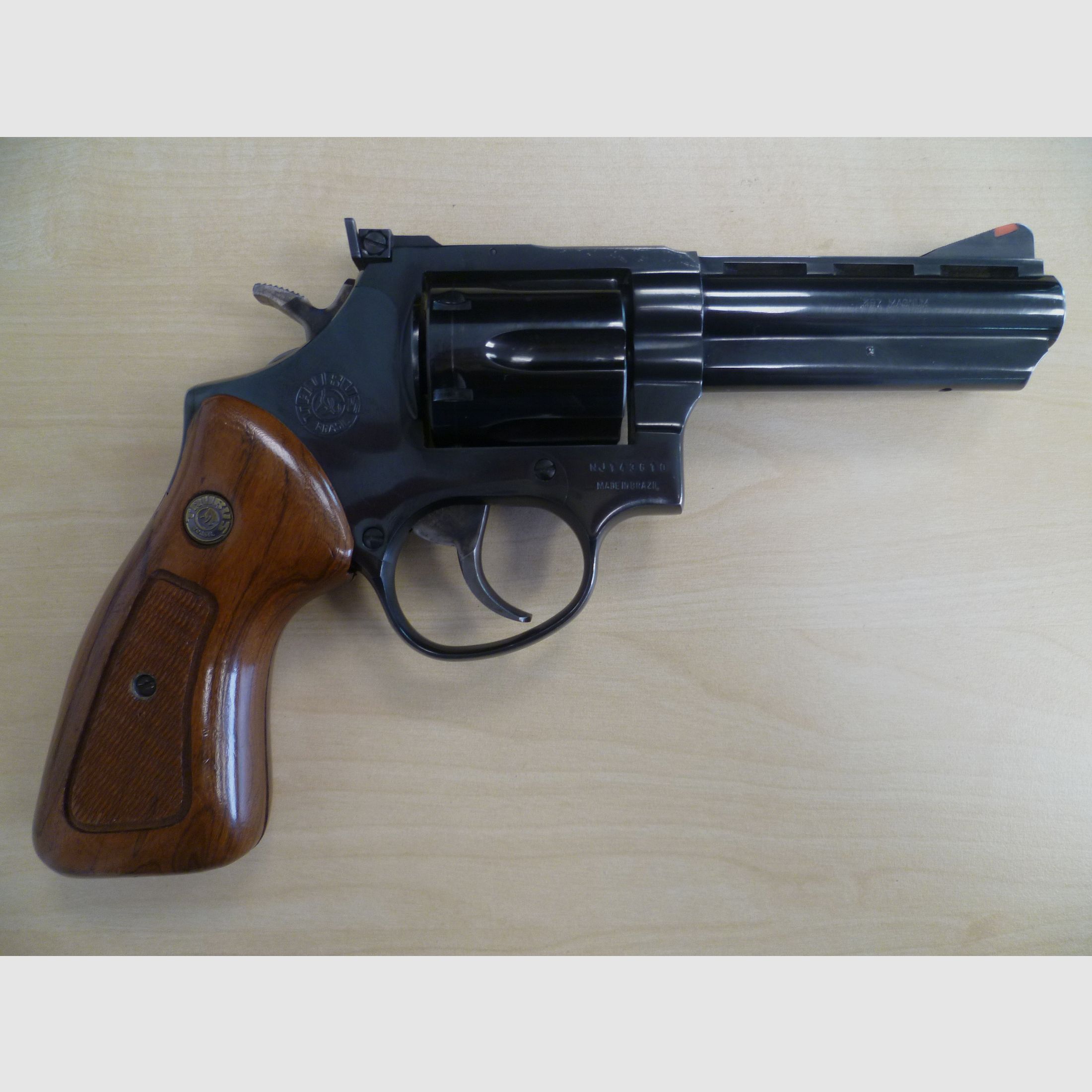 Revolver Taurus .357 Magnum 4"