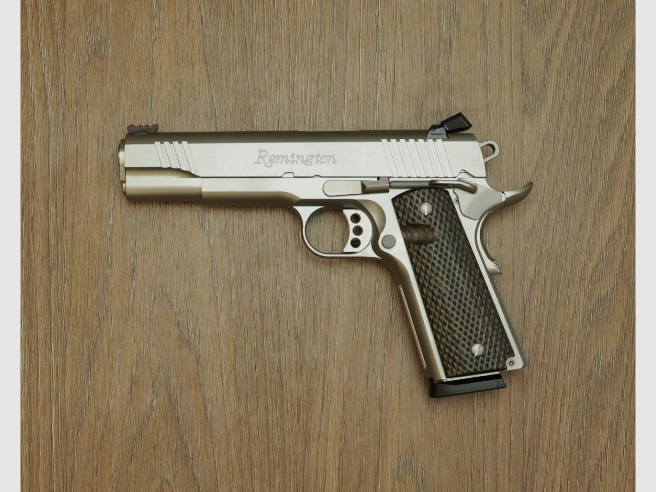 1911 R1 Enhanced Inox, Bild 2 von 2