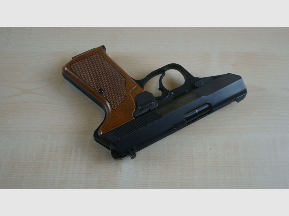 Walther P 5