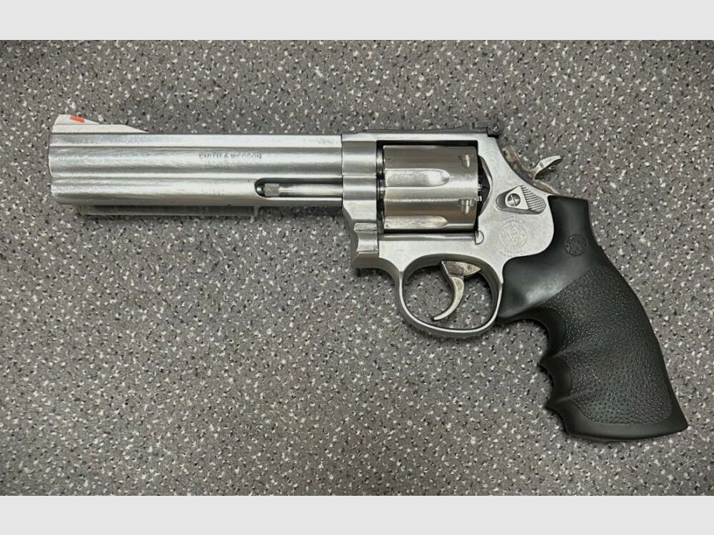 S&W Smith & Wesson 686-4