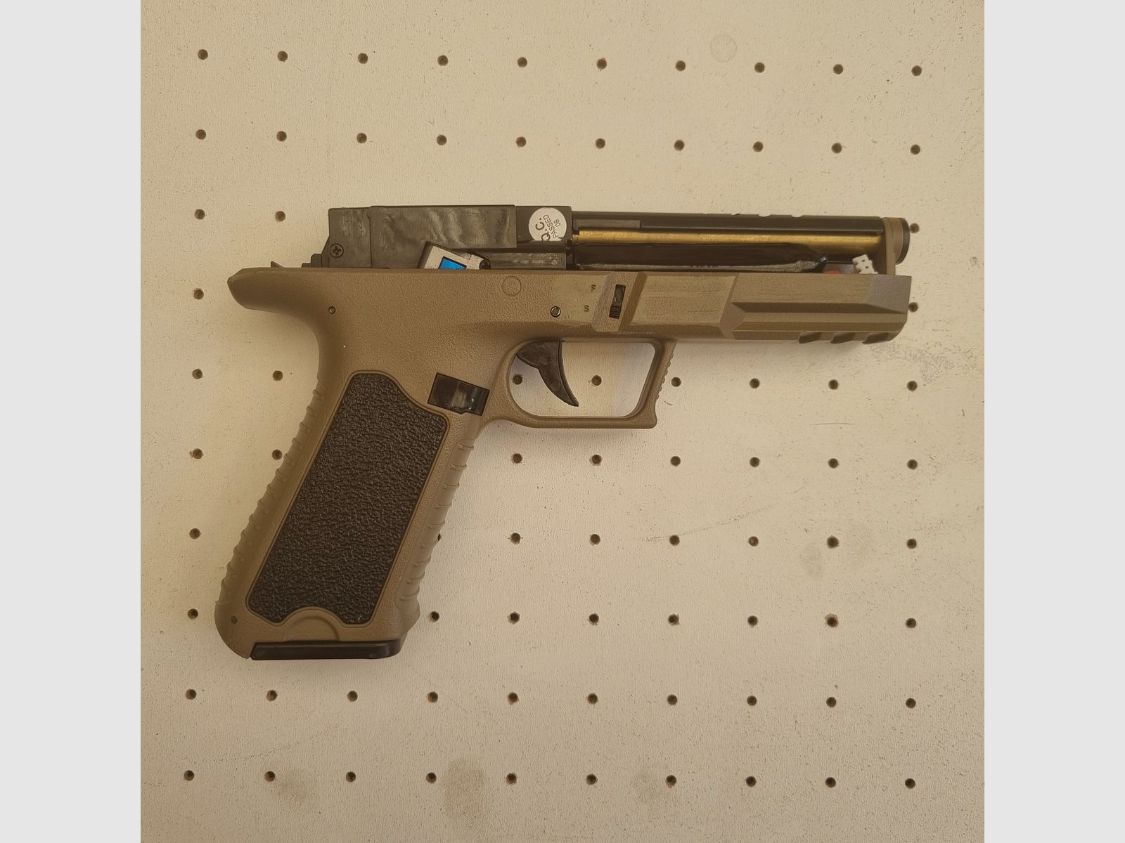 Airsoft Pistole AEP von CYMA