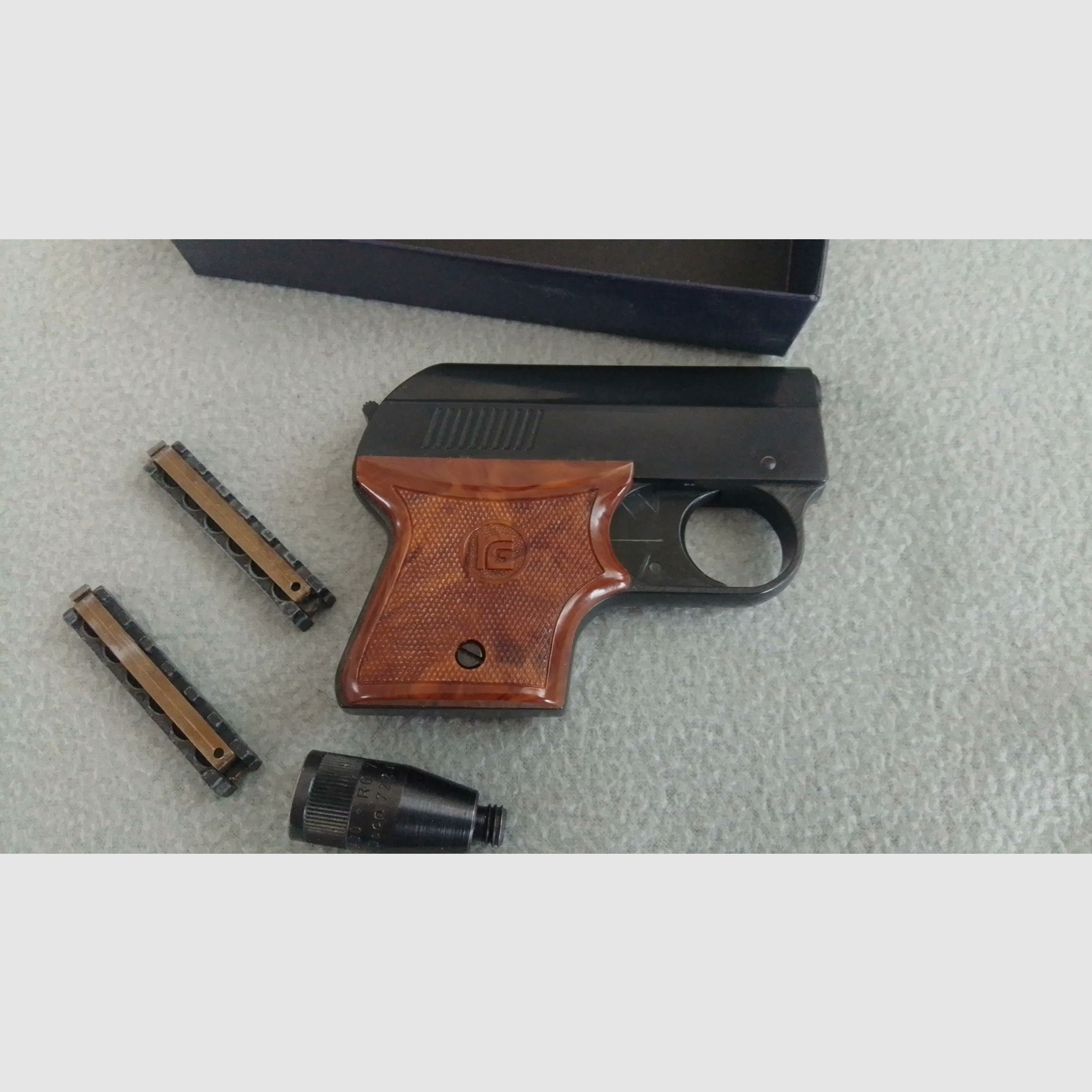 Röhm RG 3 Schreckschuss Pistole Kal. 6mm Flobert PTB 33 Taschenpistole Startpistole RG3