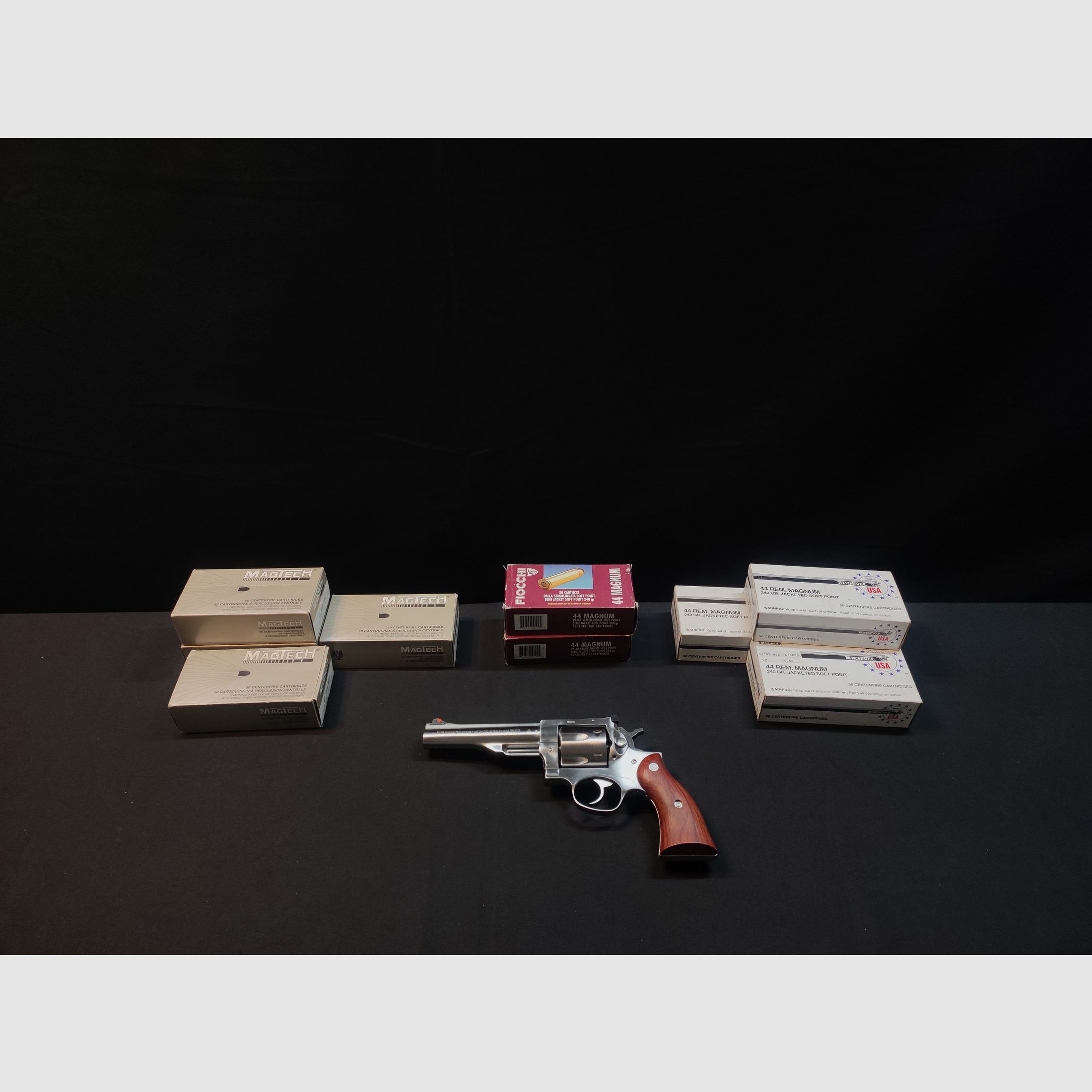 Ruger Redhawk .44 Magnum – Neuwertig – inkl. 401 Schuss Munition & Originalzubehör