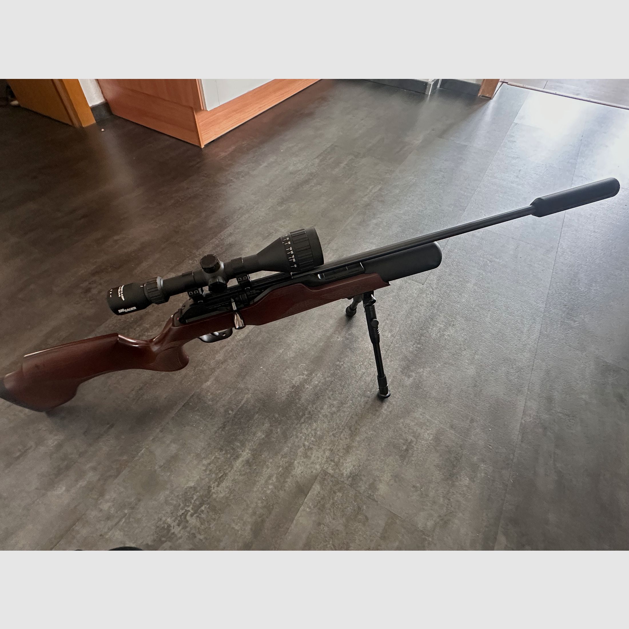 Walther Rotex RM8 4,5mm inclusief bipod en vizier