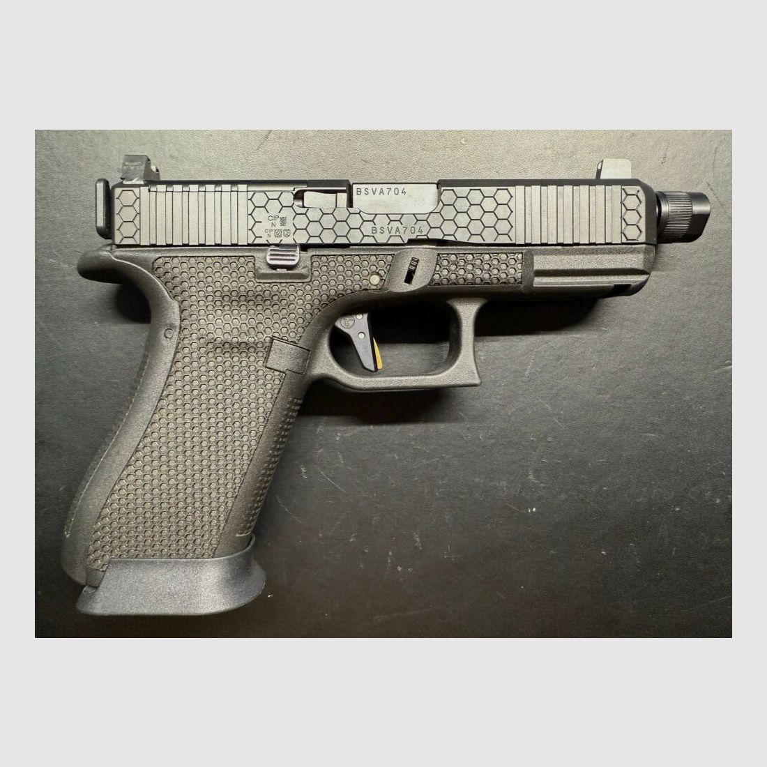 Glock Custom Peterssen Gunworks Glock Pistole 45 MOS / FS / SD Hexagon