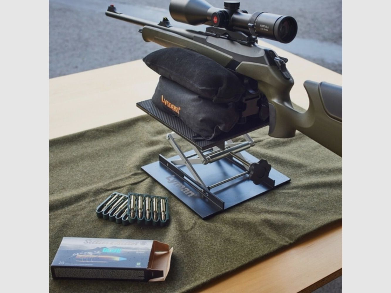 Lyman Soporte de rifle delantero y mesa